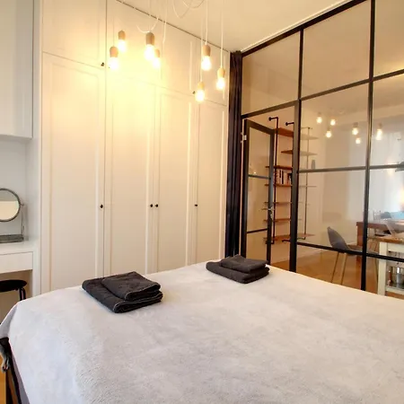 Modern 85m2 Apartment, Powisle * Varsovie