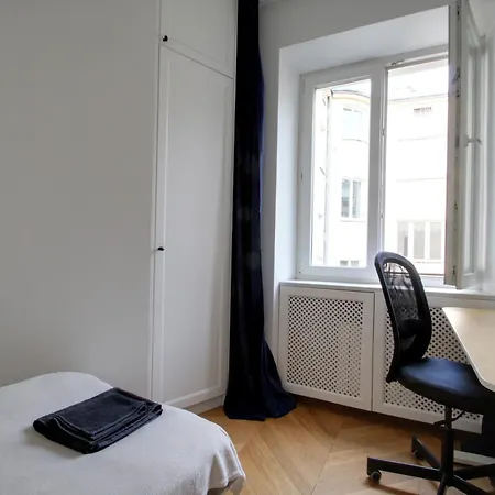 Modern 85m2 Apartment, Powisle Varsovie